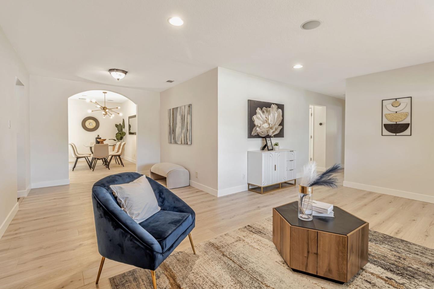 1724 Graham LN