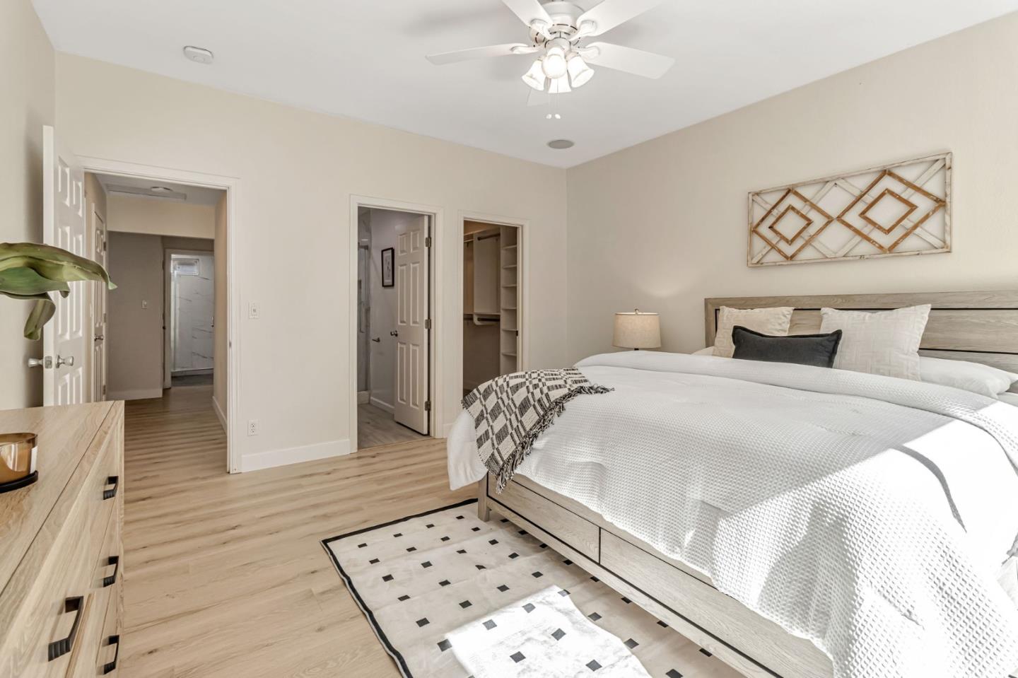 1724 Graham LN