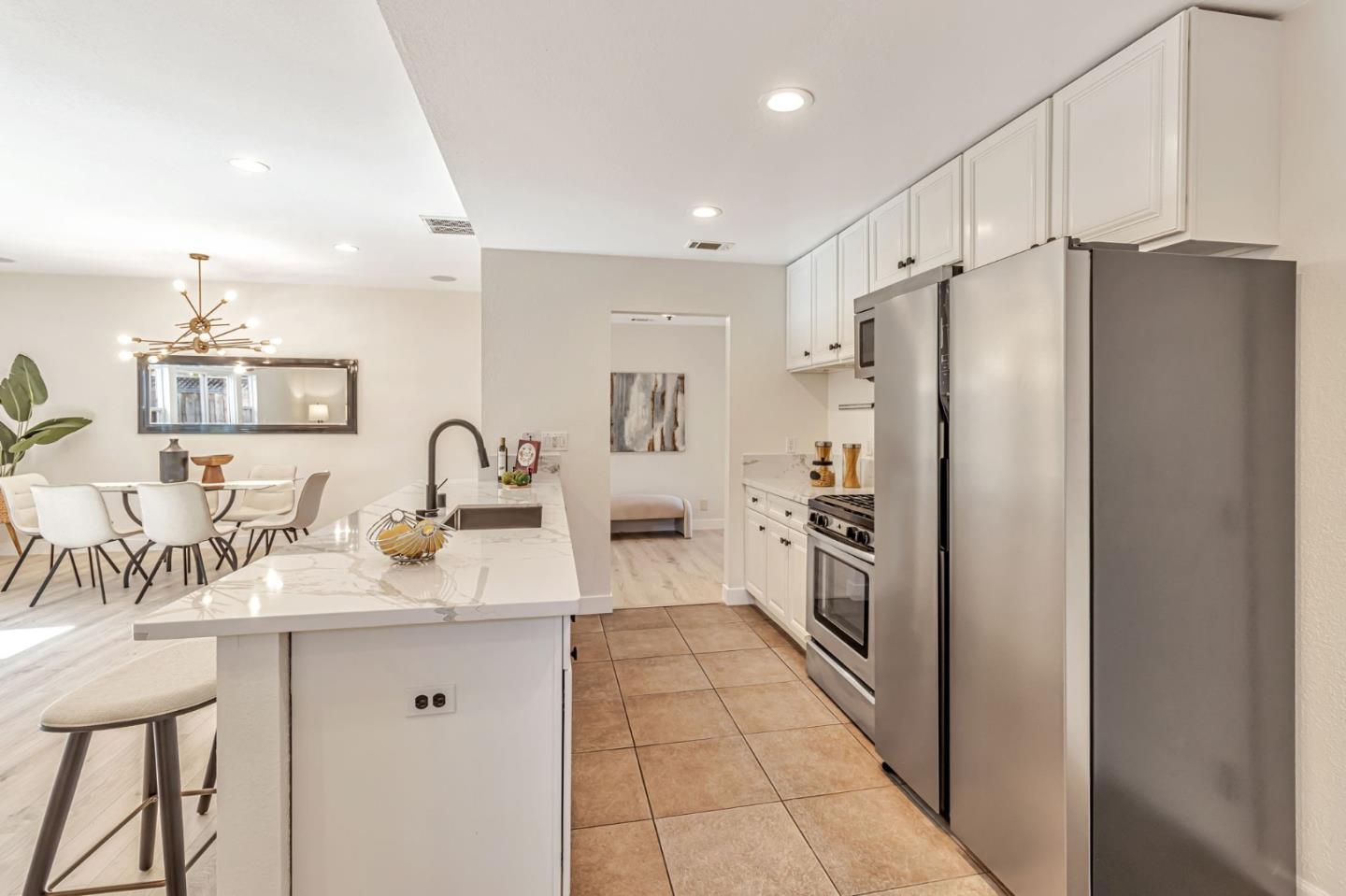 1724 Graham LN