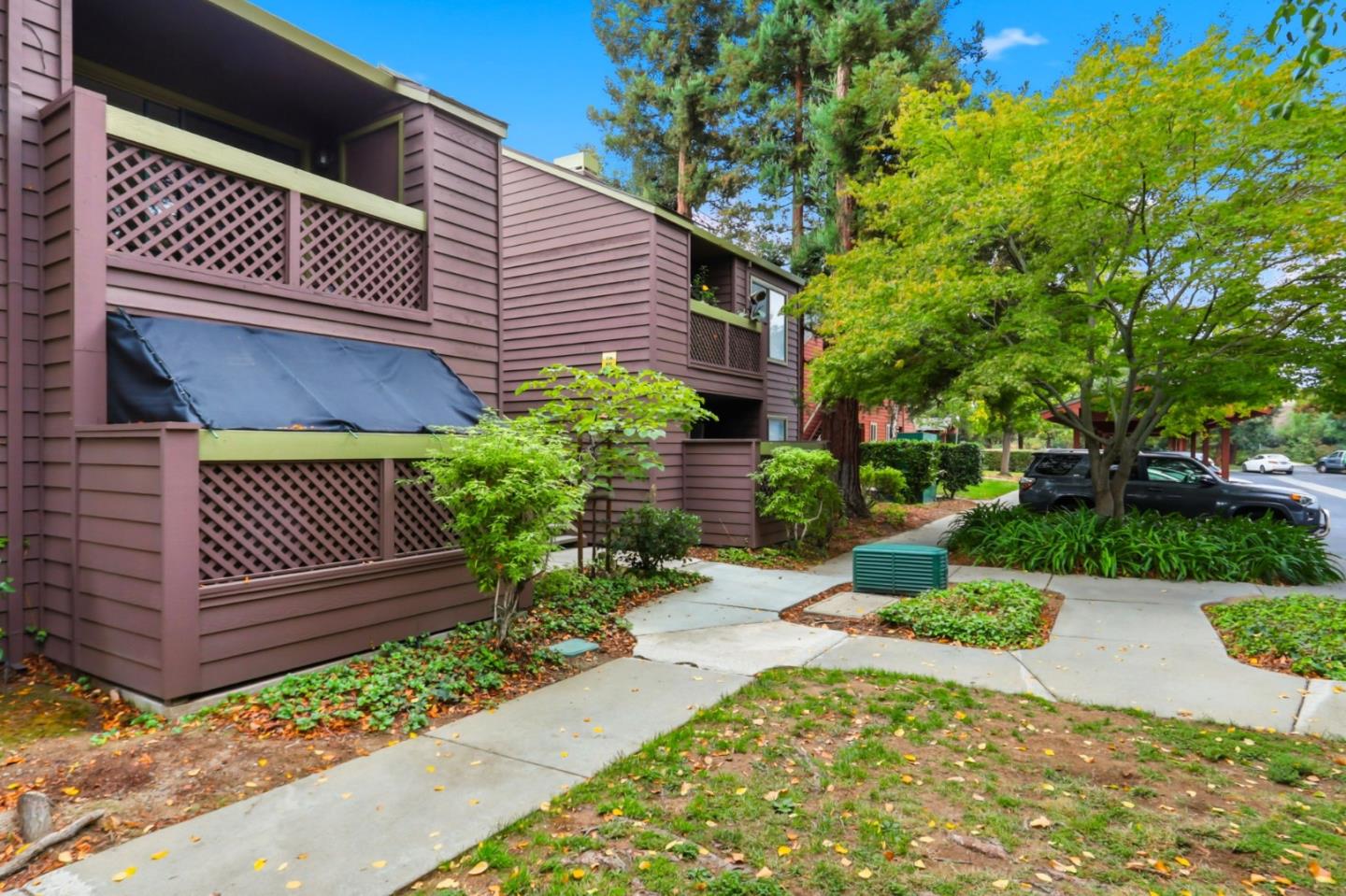 850 Catkin Court