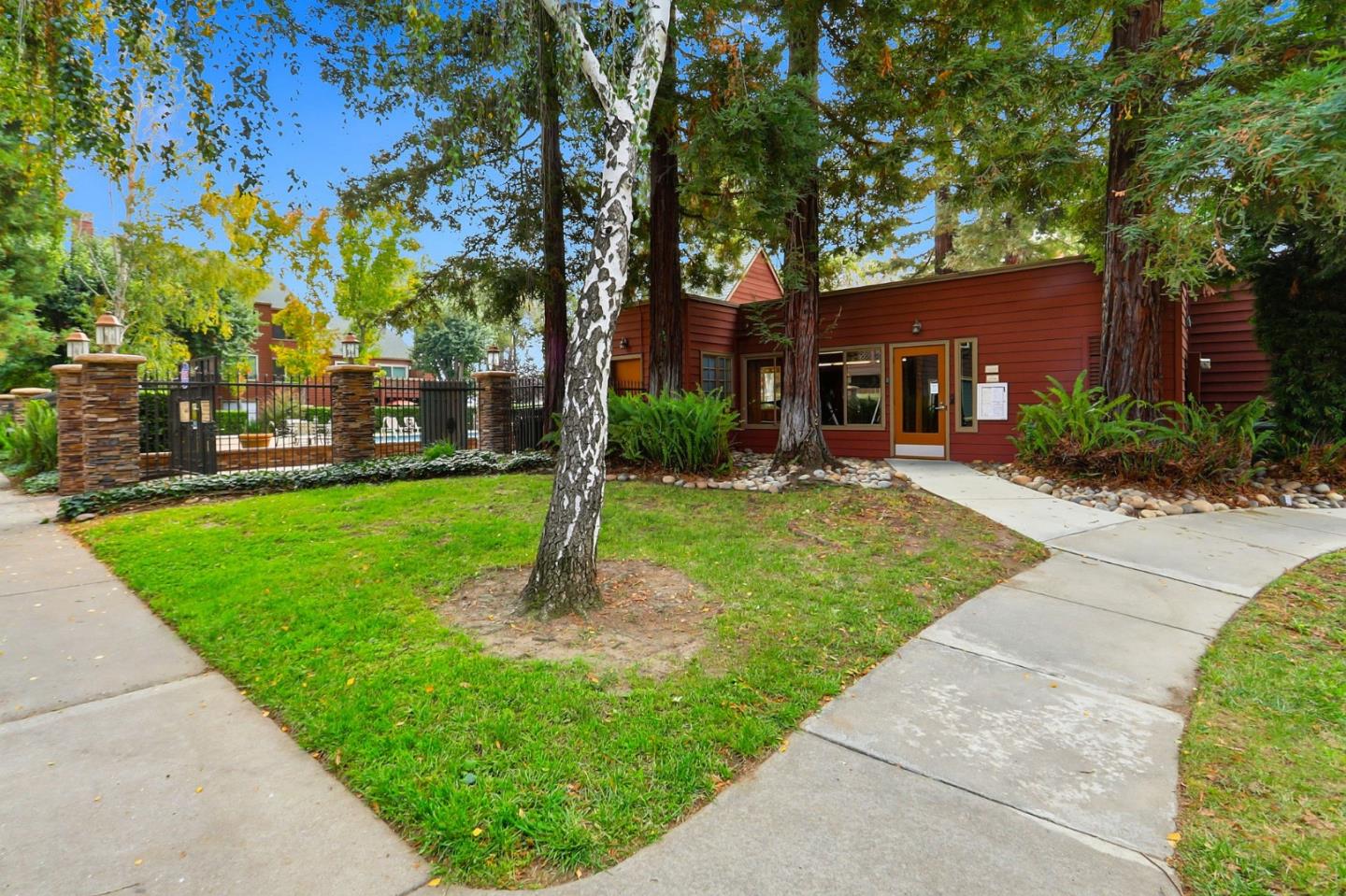 850 Catkin Court