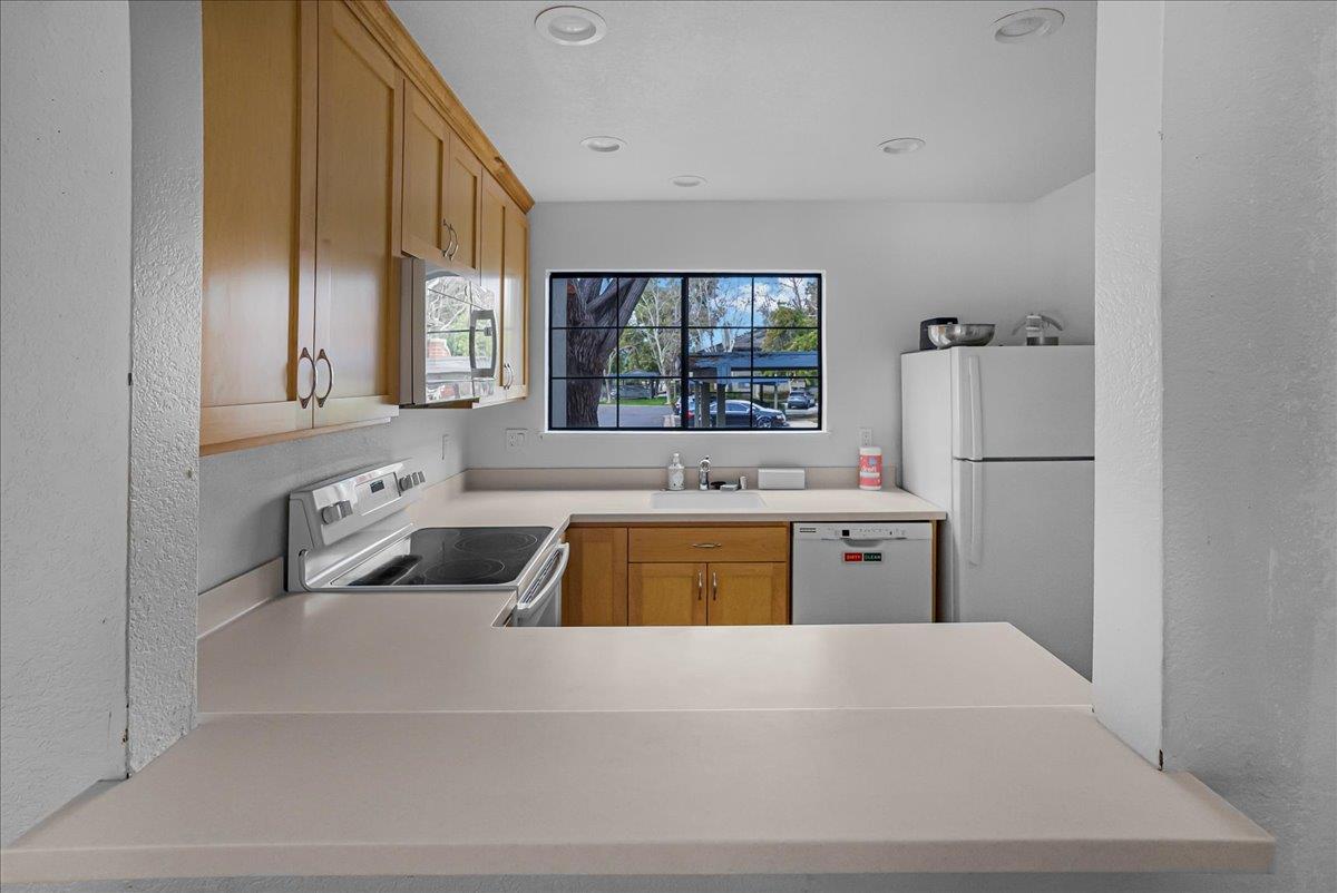 2014 La Terrace Circle