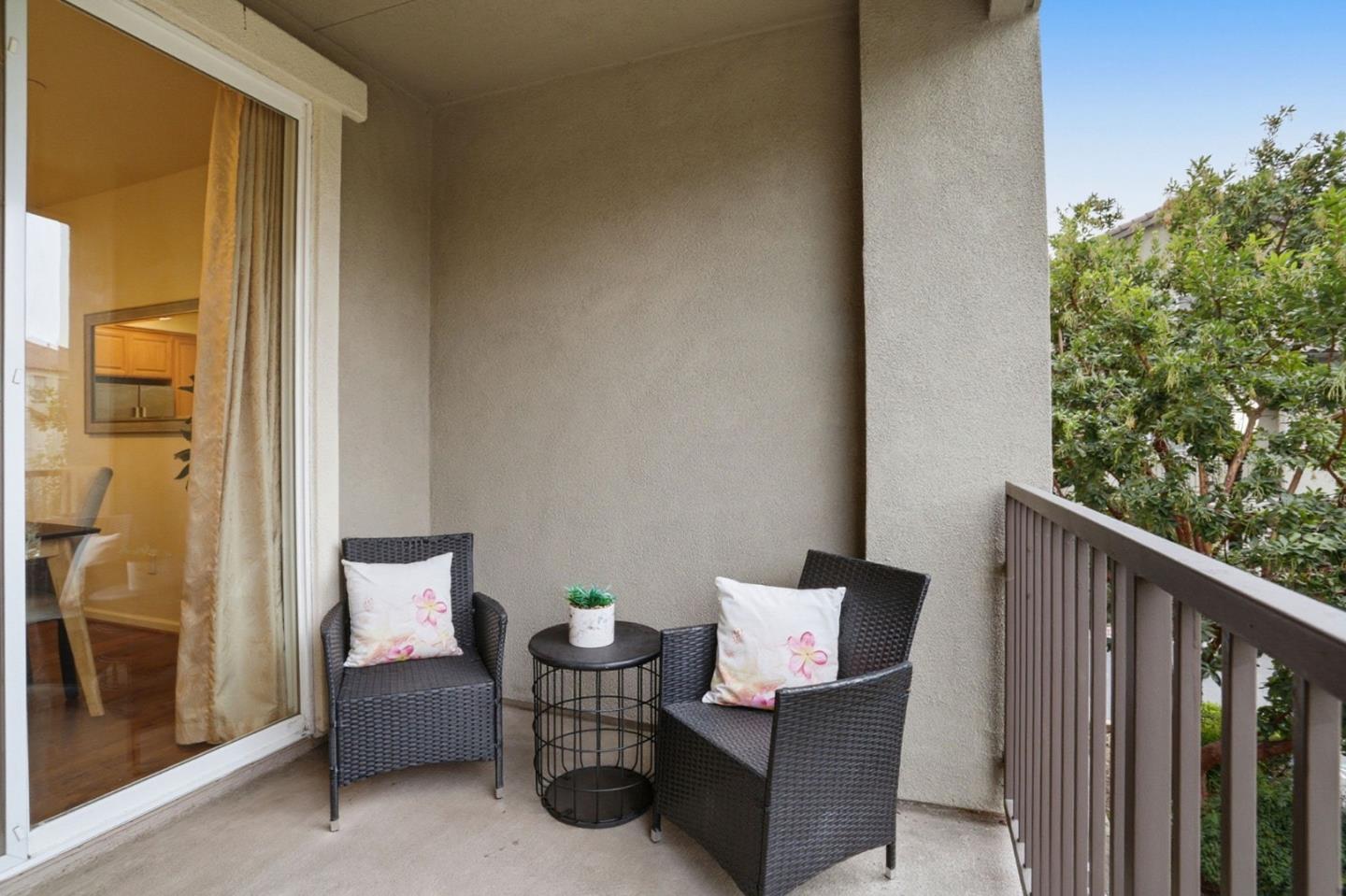 636 Messina Gardens Lane