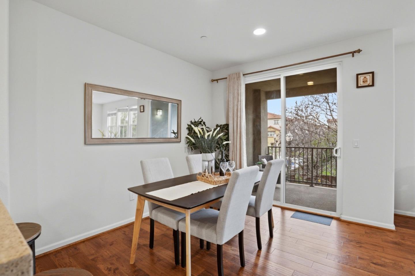 636 Messina Gardens Lane