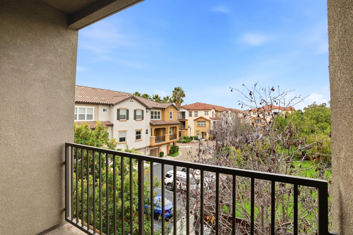 636 Messina Gardens Lane