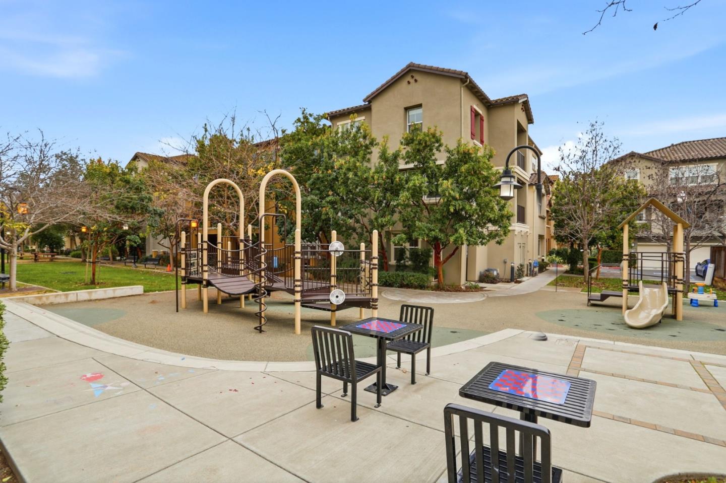 636 Messina Gardens Lane