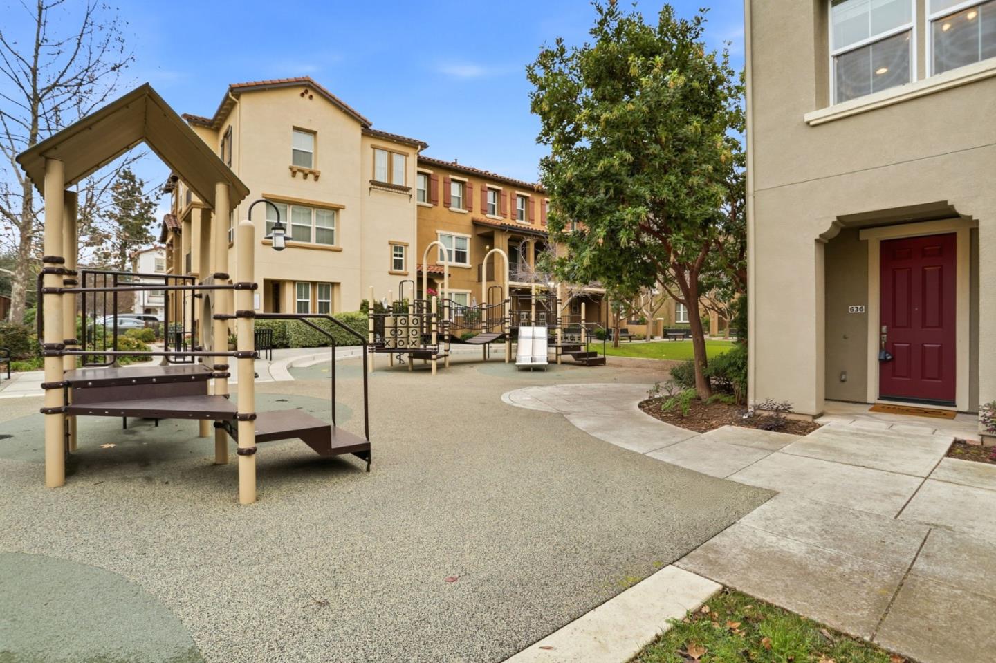 636 Messina Gardens Lane