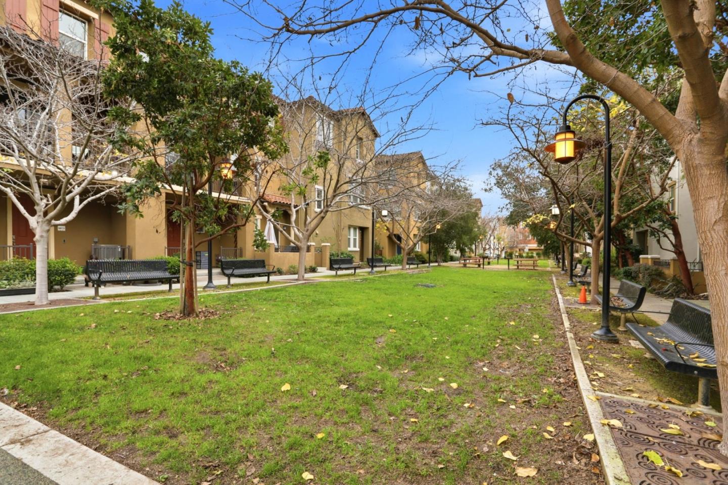 636 Messina Gardens Lane