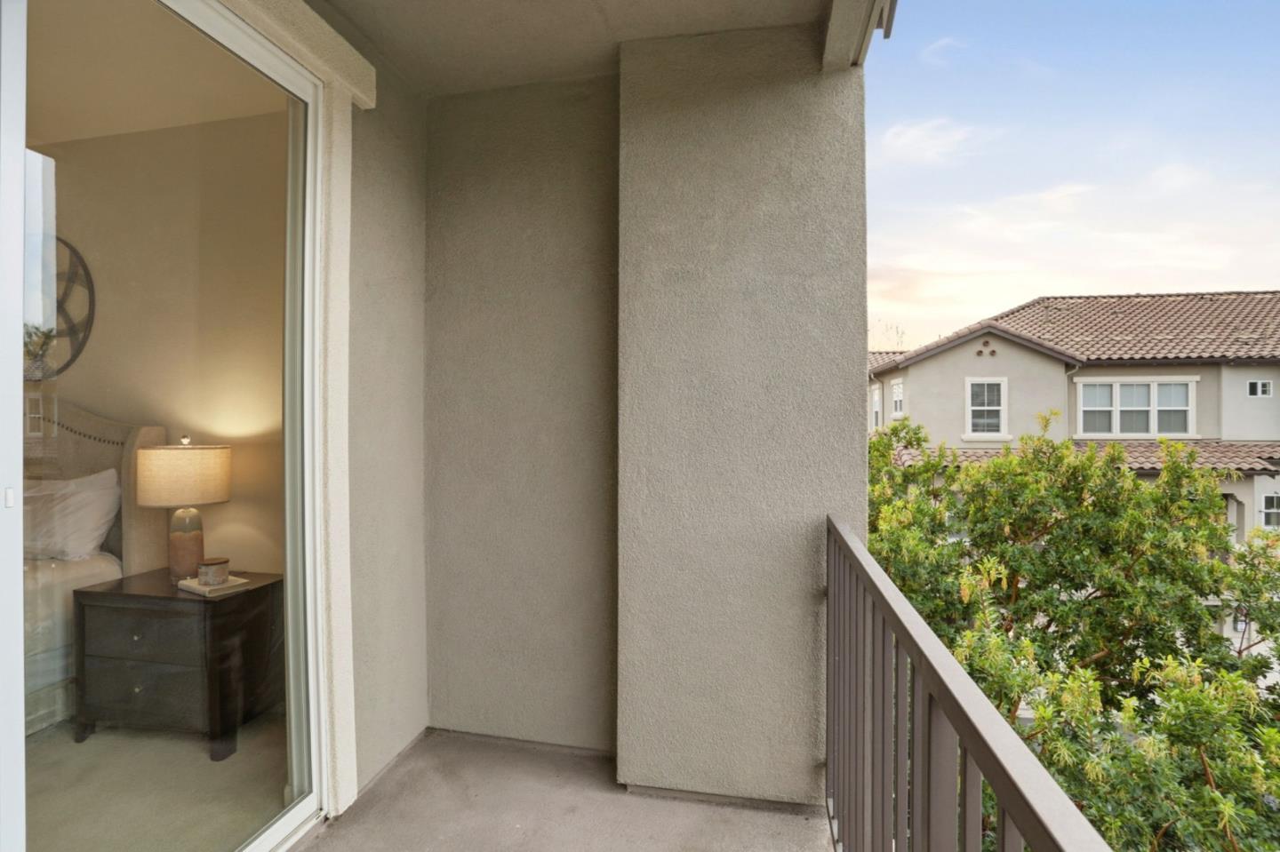 636 Messina Gardens Lane