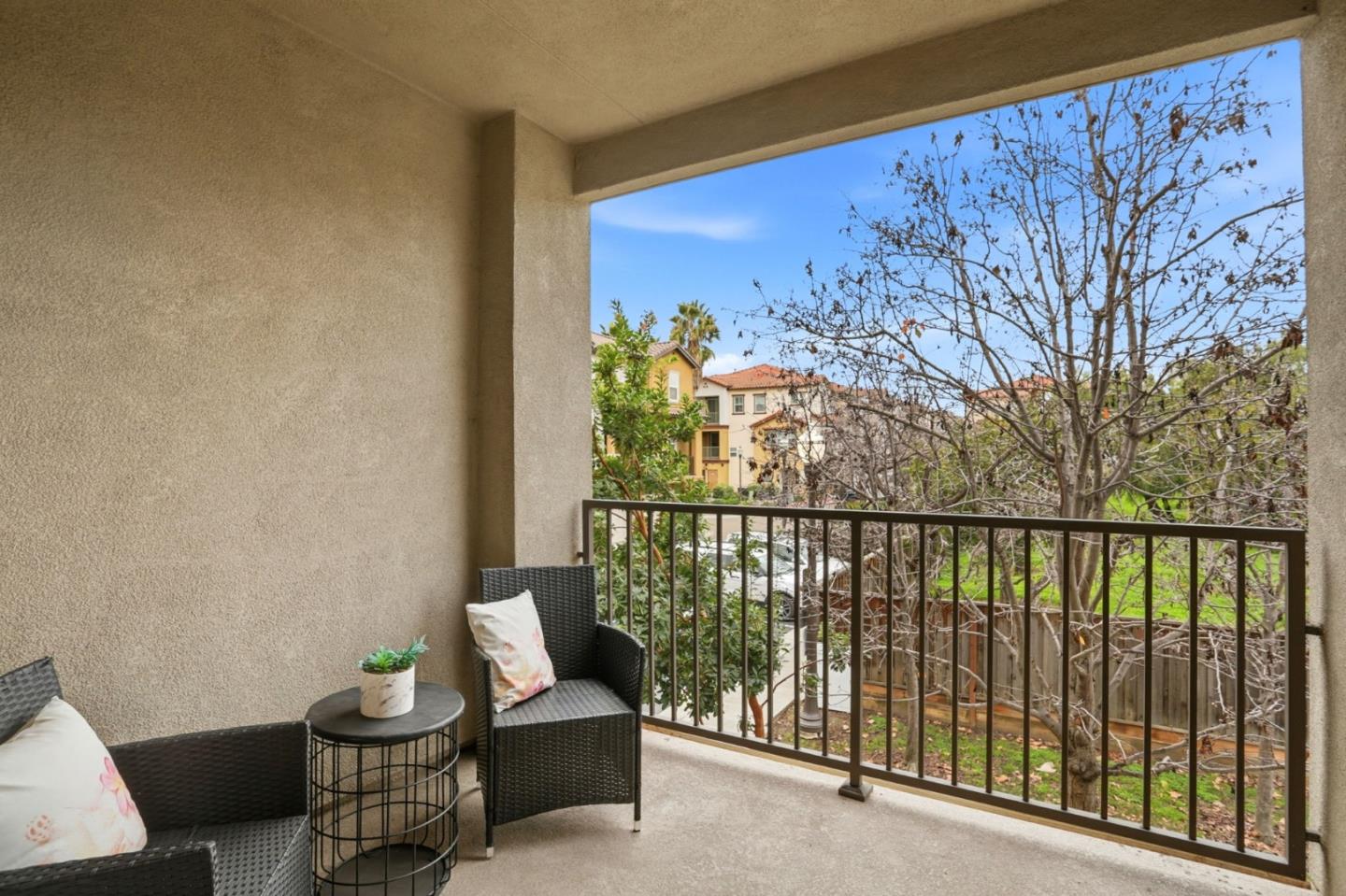 636 Messina Gardens Lane