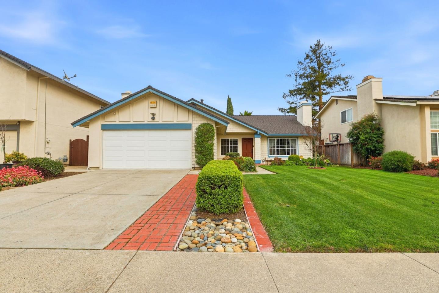 148 Red River Way