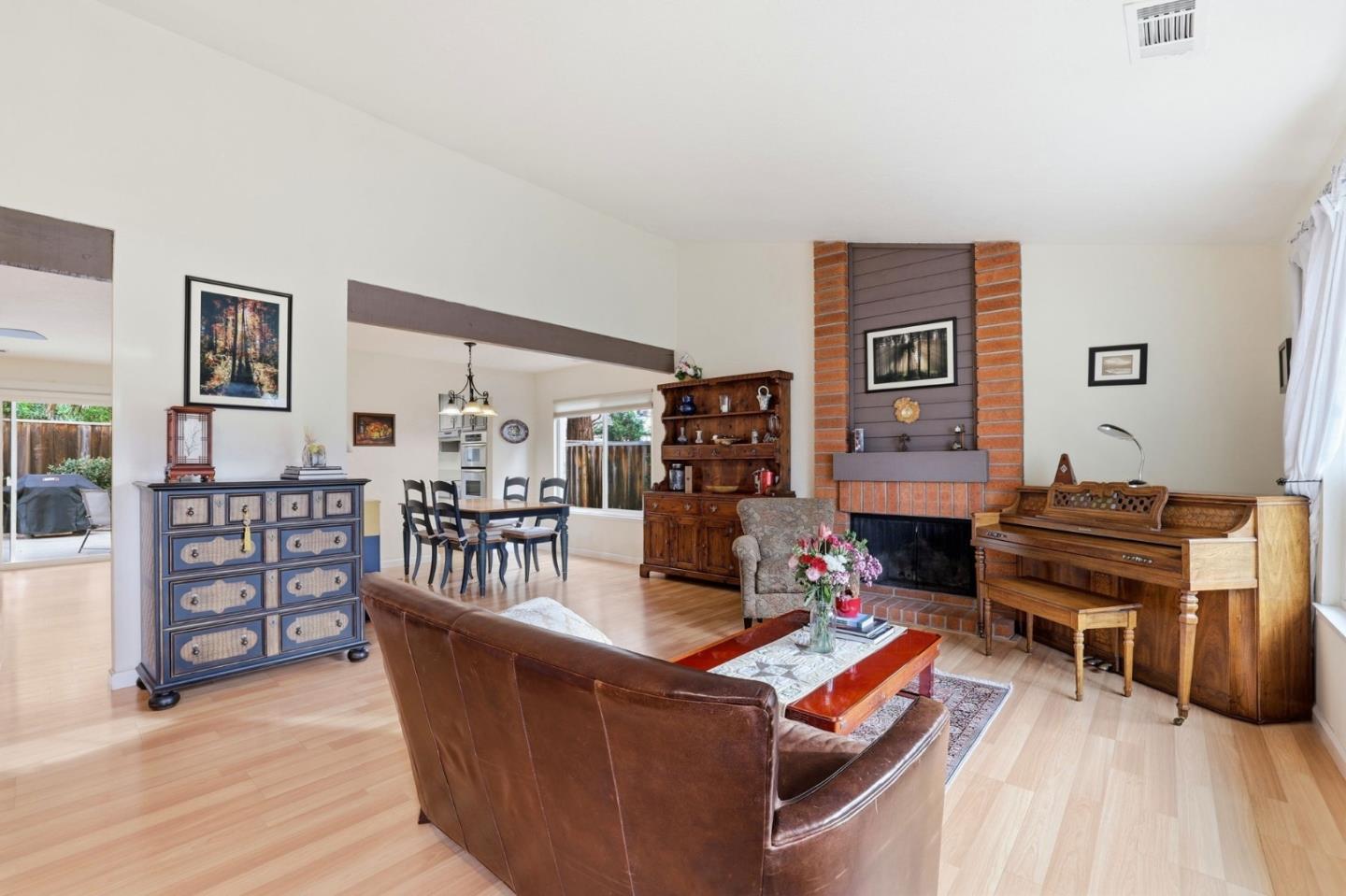 148 Red River Way
