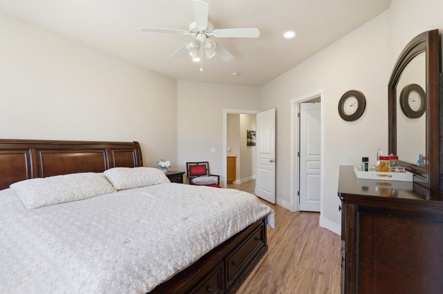 580 Calle Buena Vista