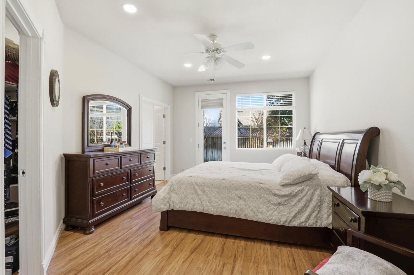 580 Calle Buena Vista