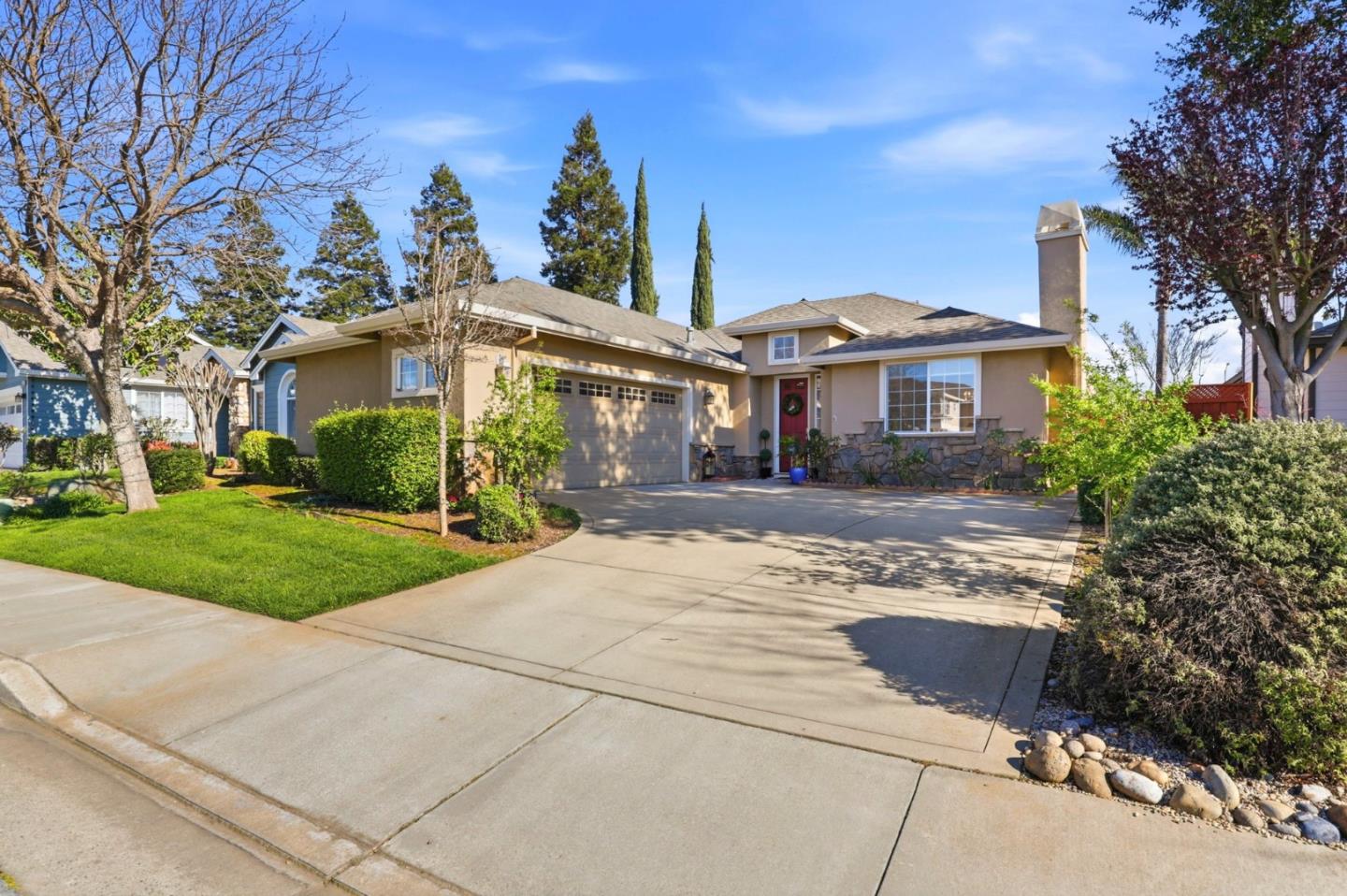 580 Calle Buena Vista