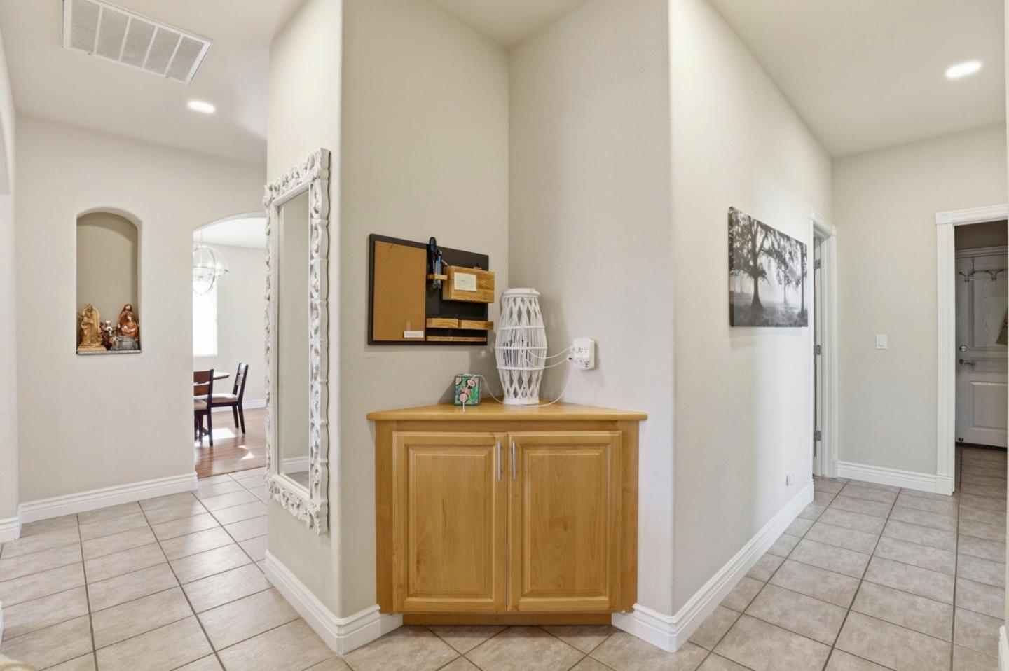 580 Calle Buena Vista