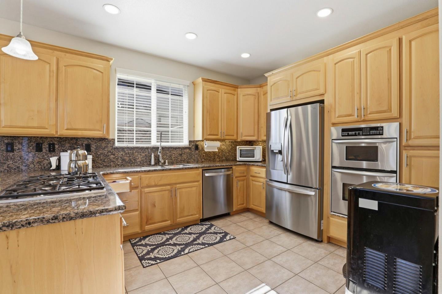 580 Calle Buena Vista