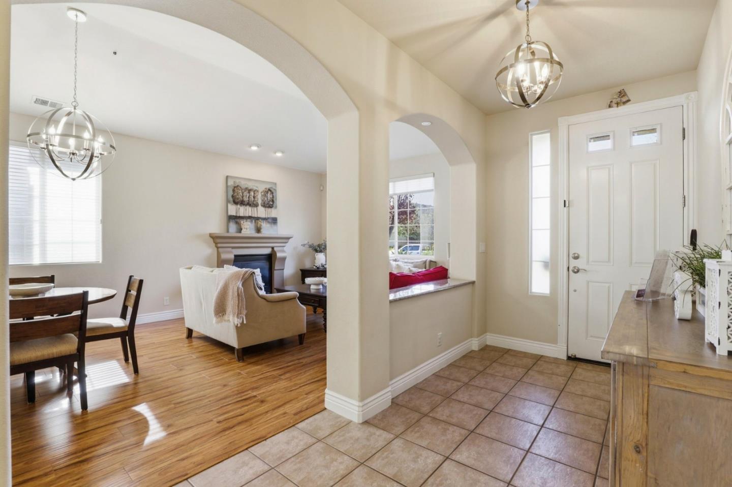 580 Calle Buena Vista