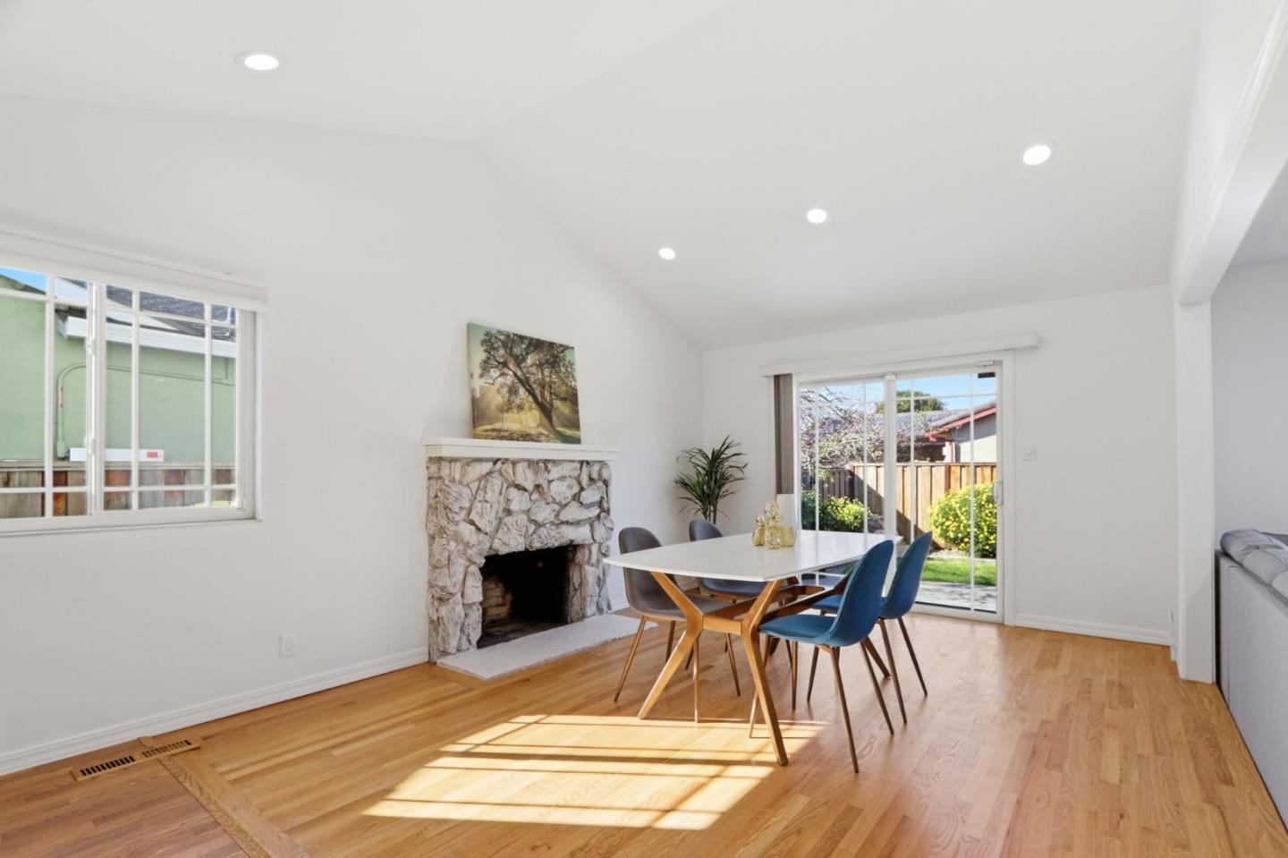 339 El Portal Way