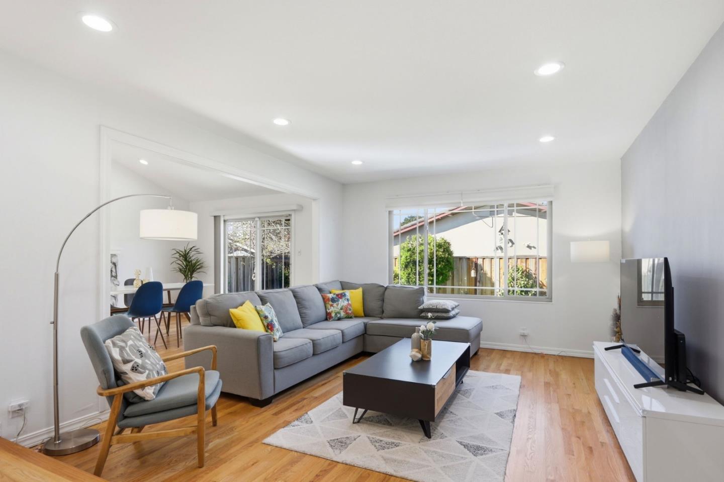 339 El Portal Way