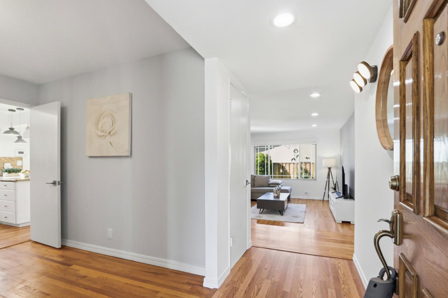339 El Portal Way
