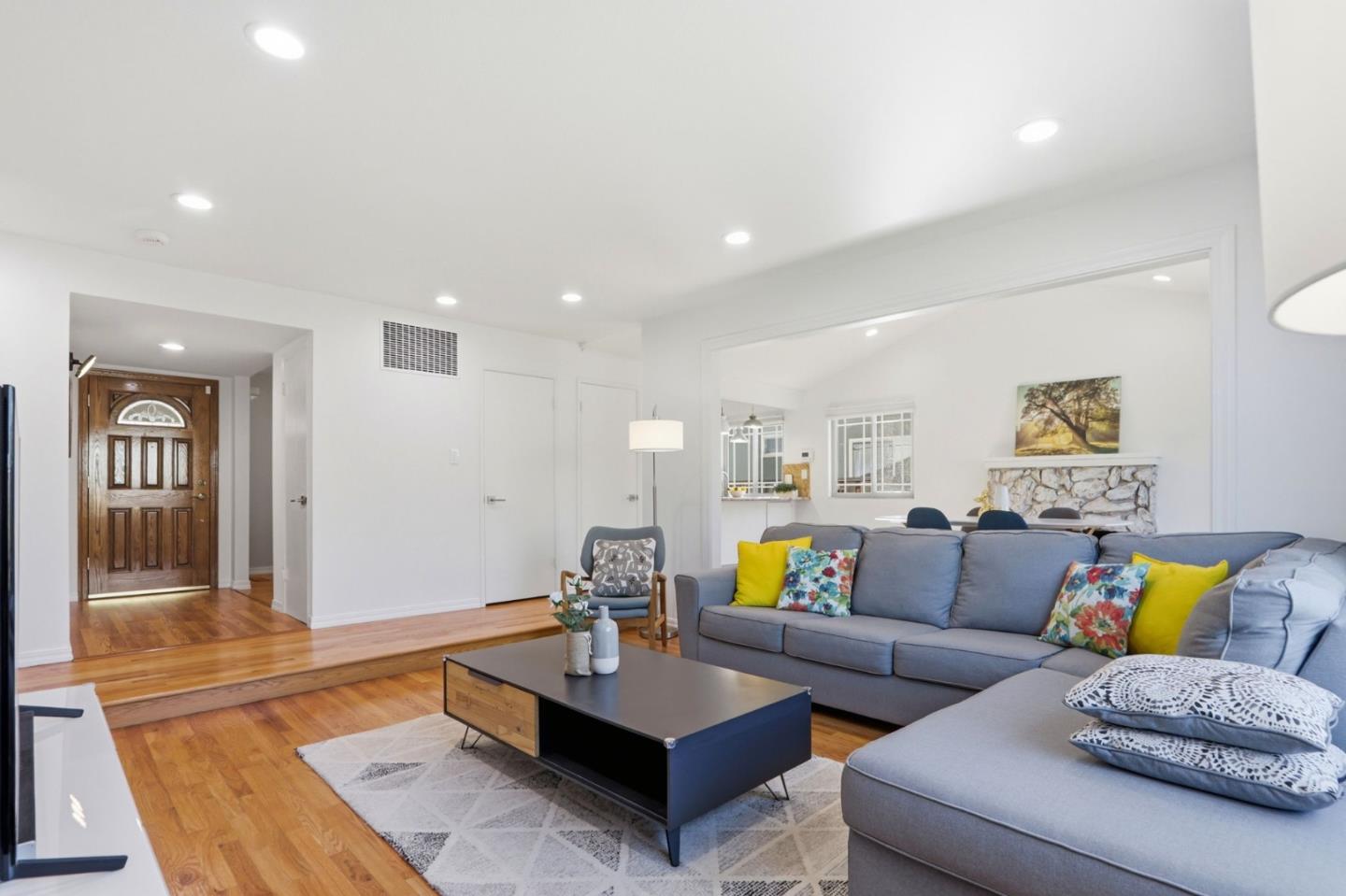339 El Portal Way