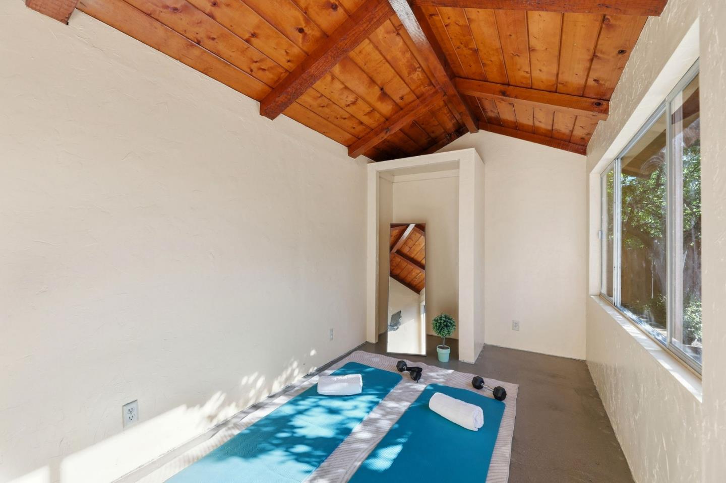 1396 Cordelia Avenue