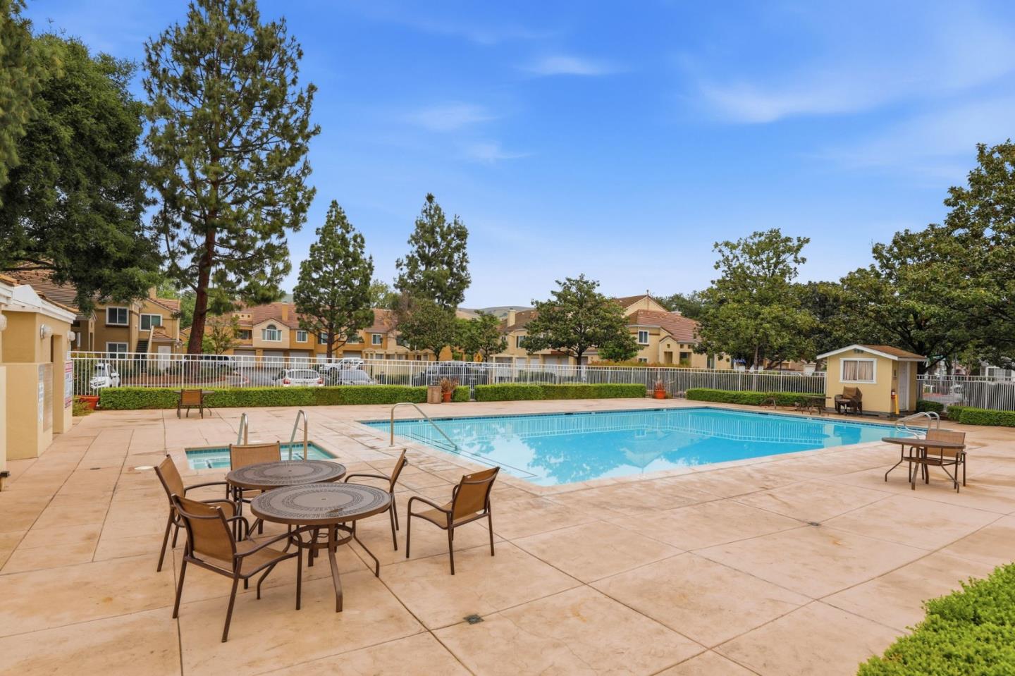 6995 Rodling Drive F