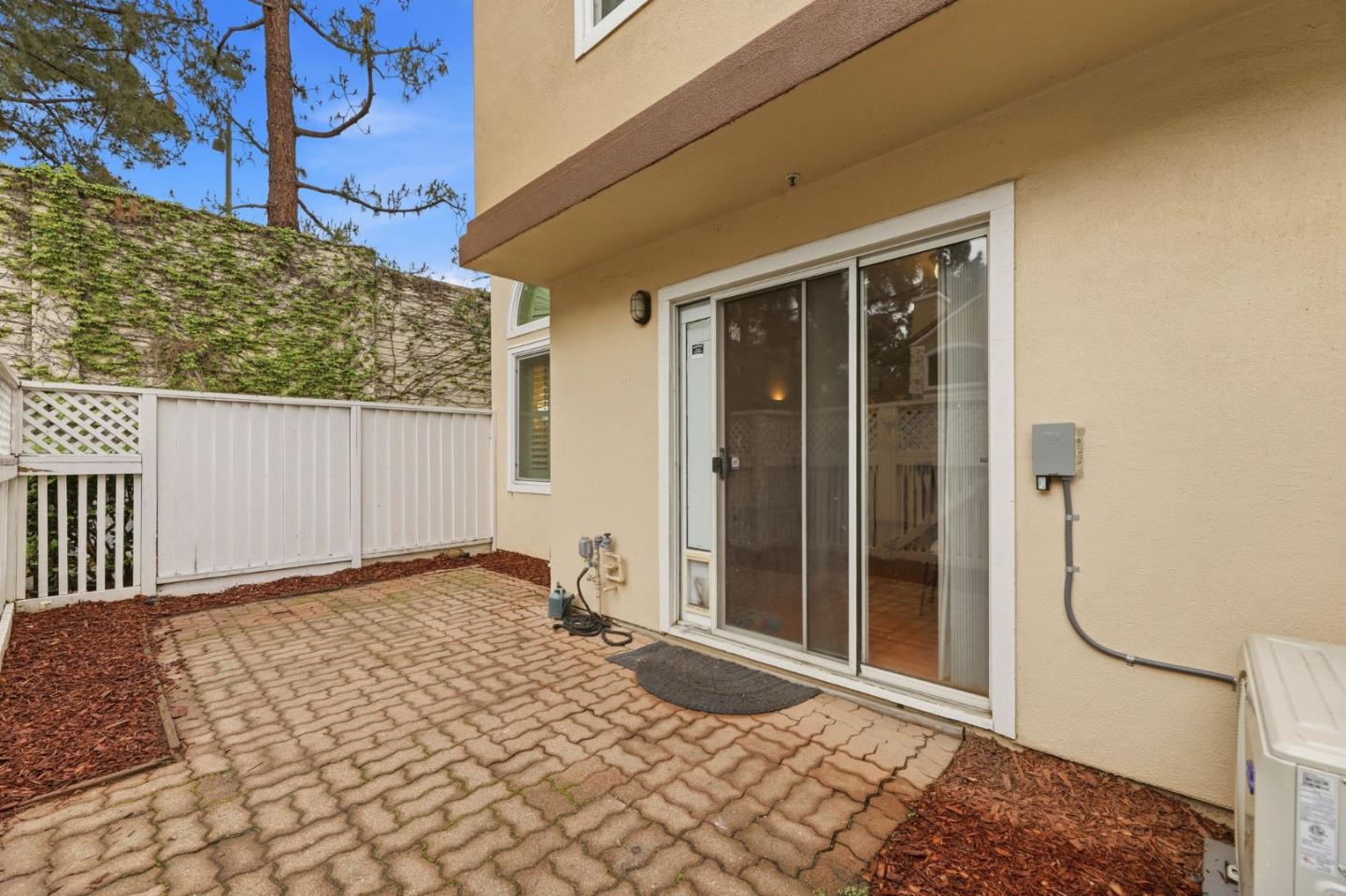 6995 Rodling Drive F