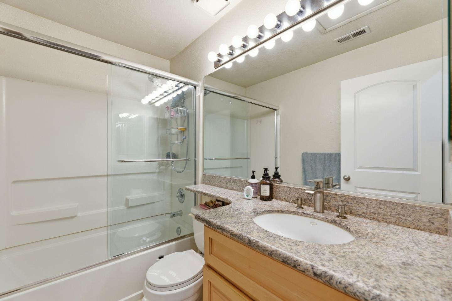 6995 Rodling Drive F