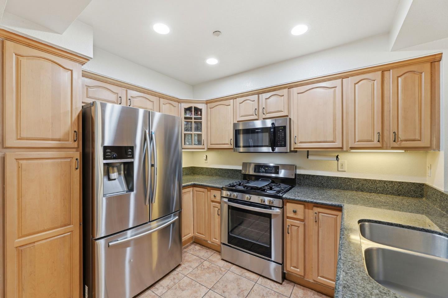 6995 Rodling Drive F