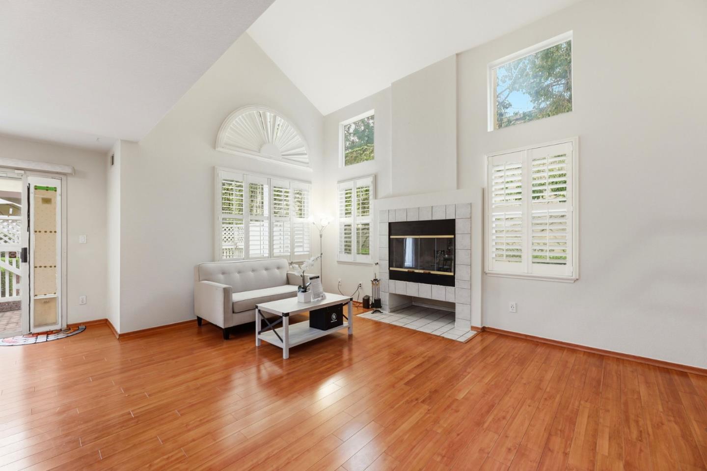 6995 Rodling Drive F