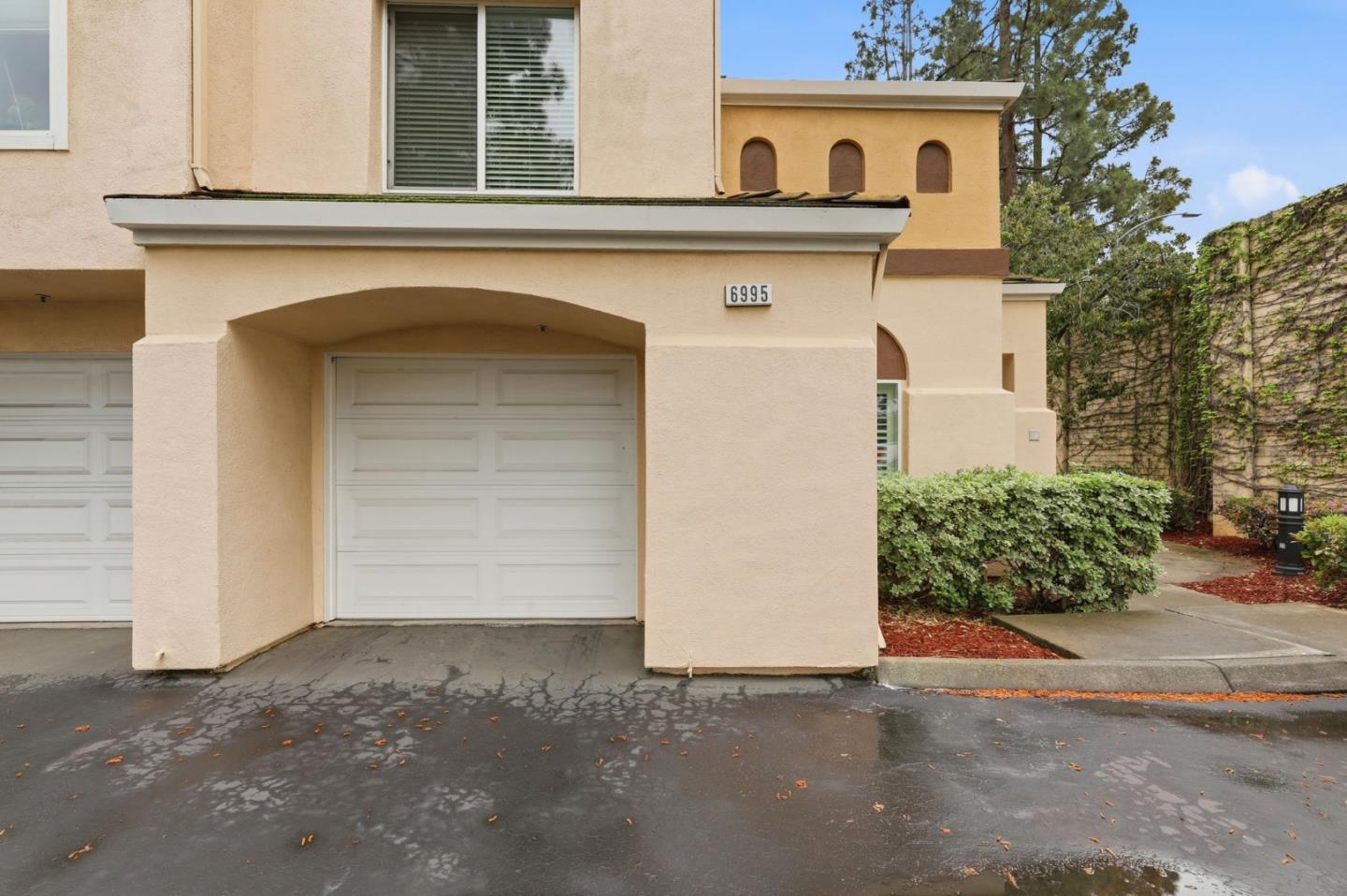 6995 Rodling Drive F