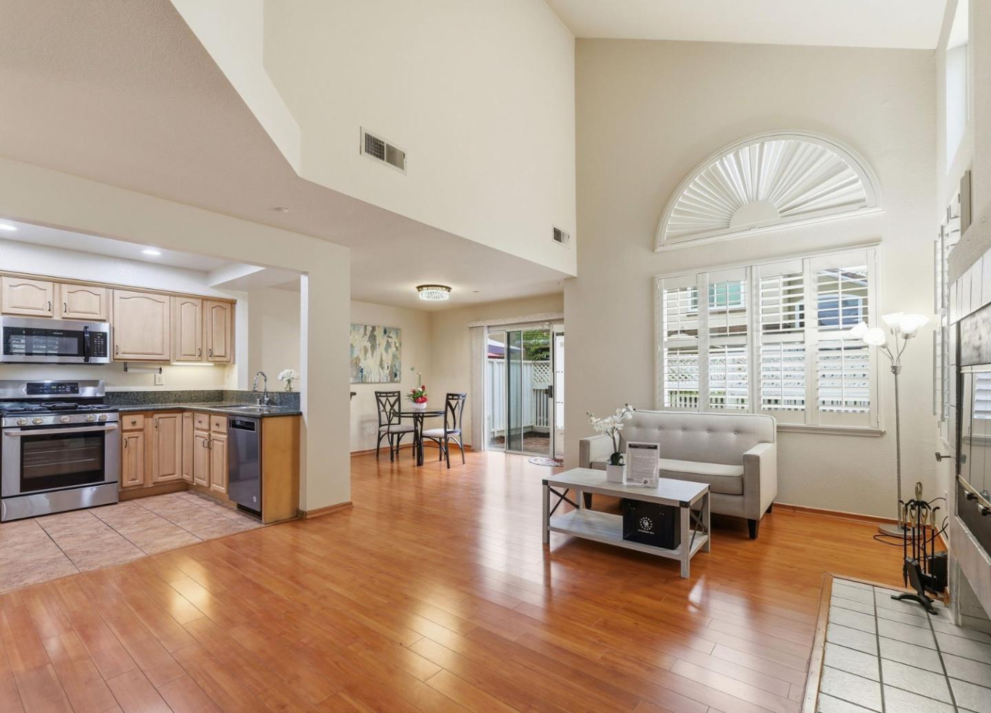 6995 Rodling Drive F