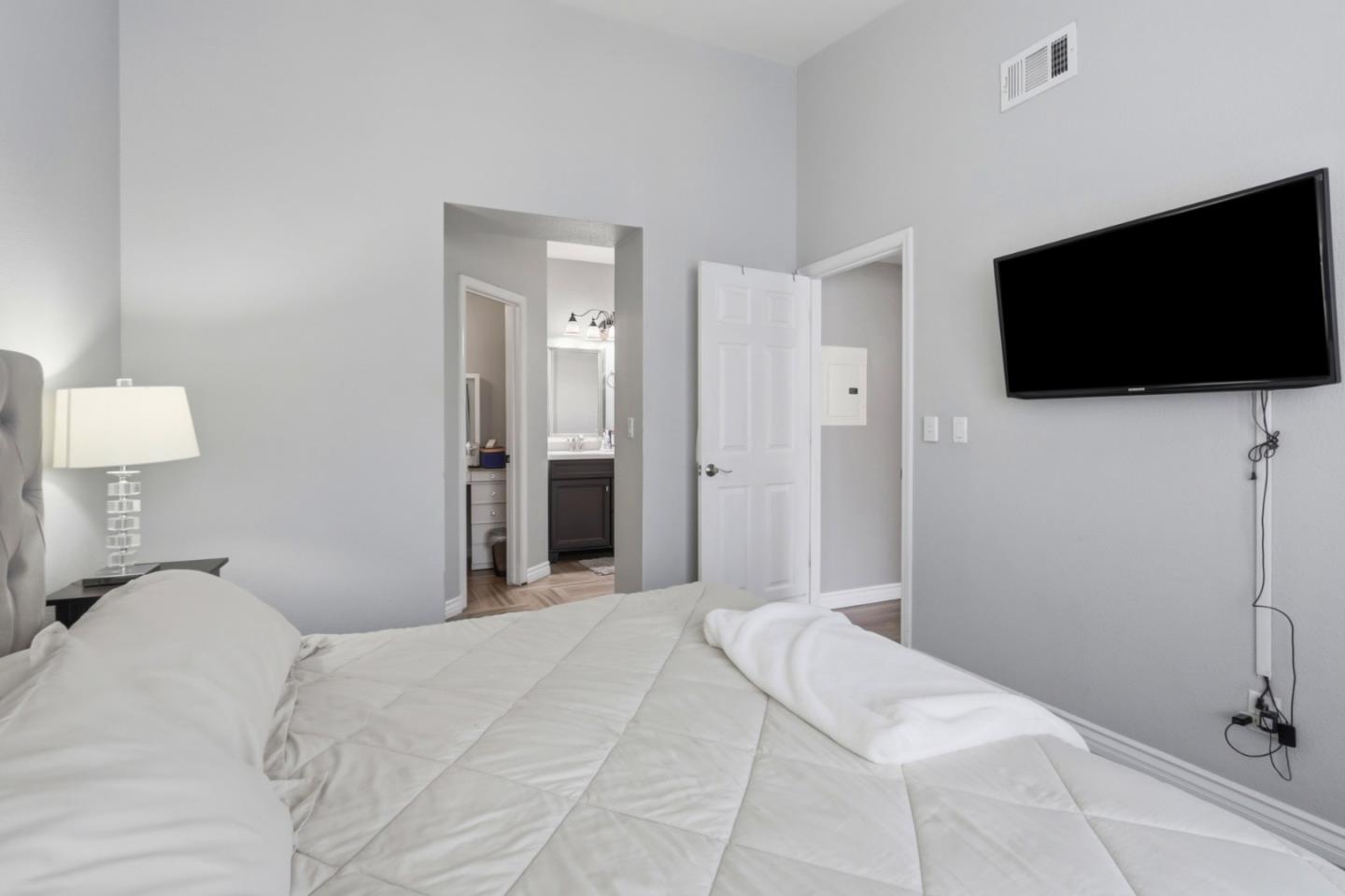 552 Cityscape Place