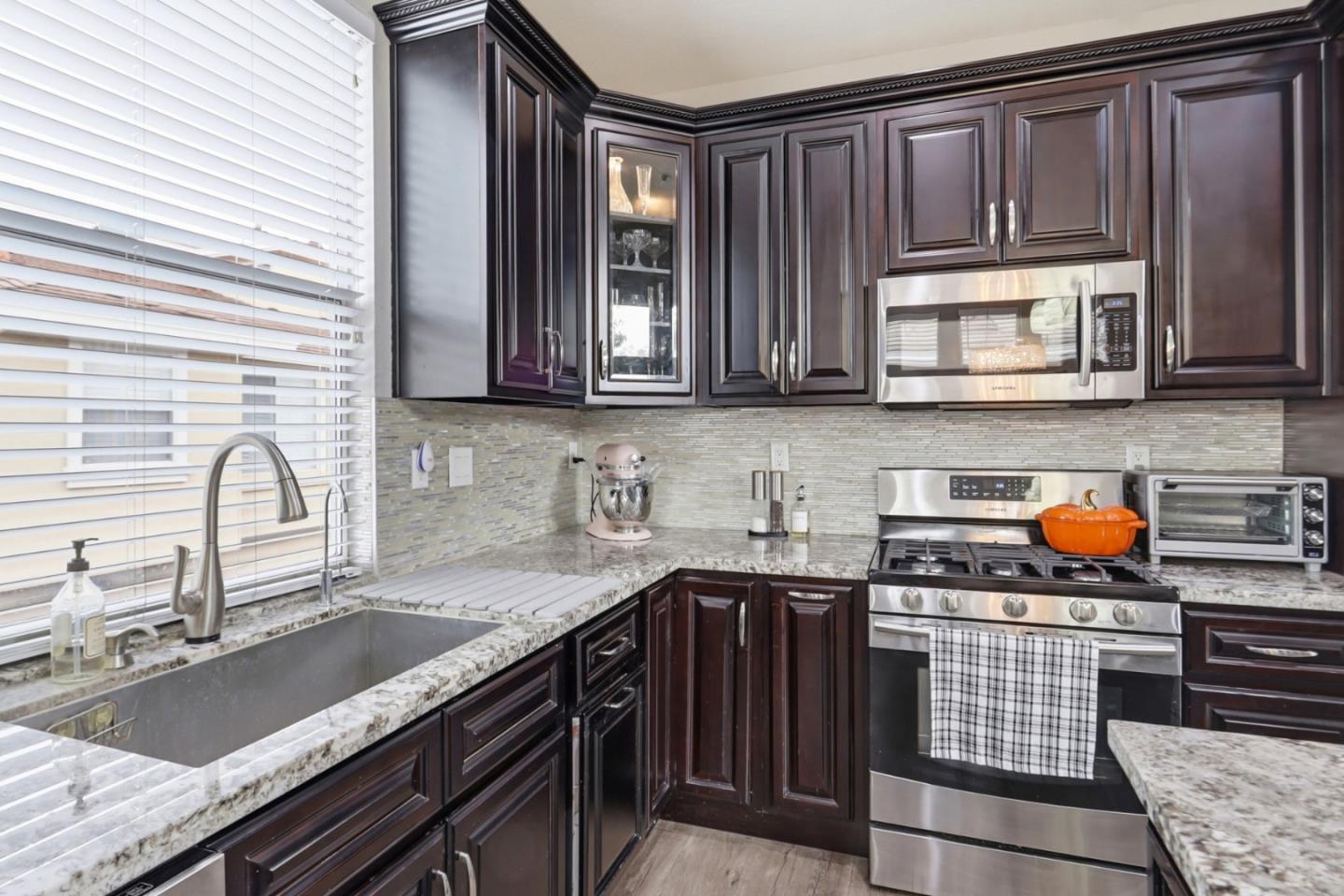 552 Cityscape Place