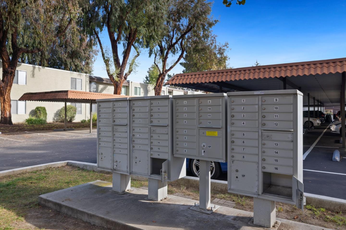 305 Tradewinds Drive 7