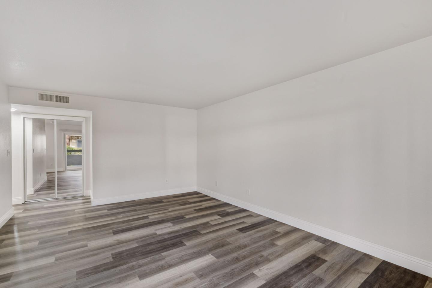 305 Tradewinds Drive 7