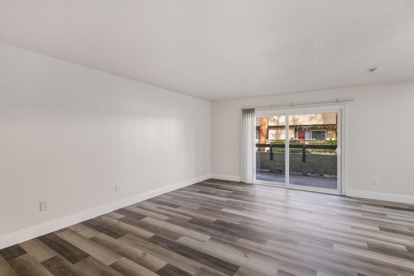 305 Tradewinds Drive 7