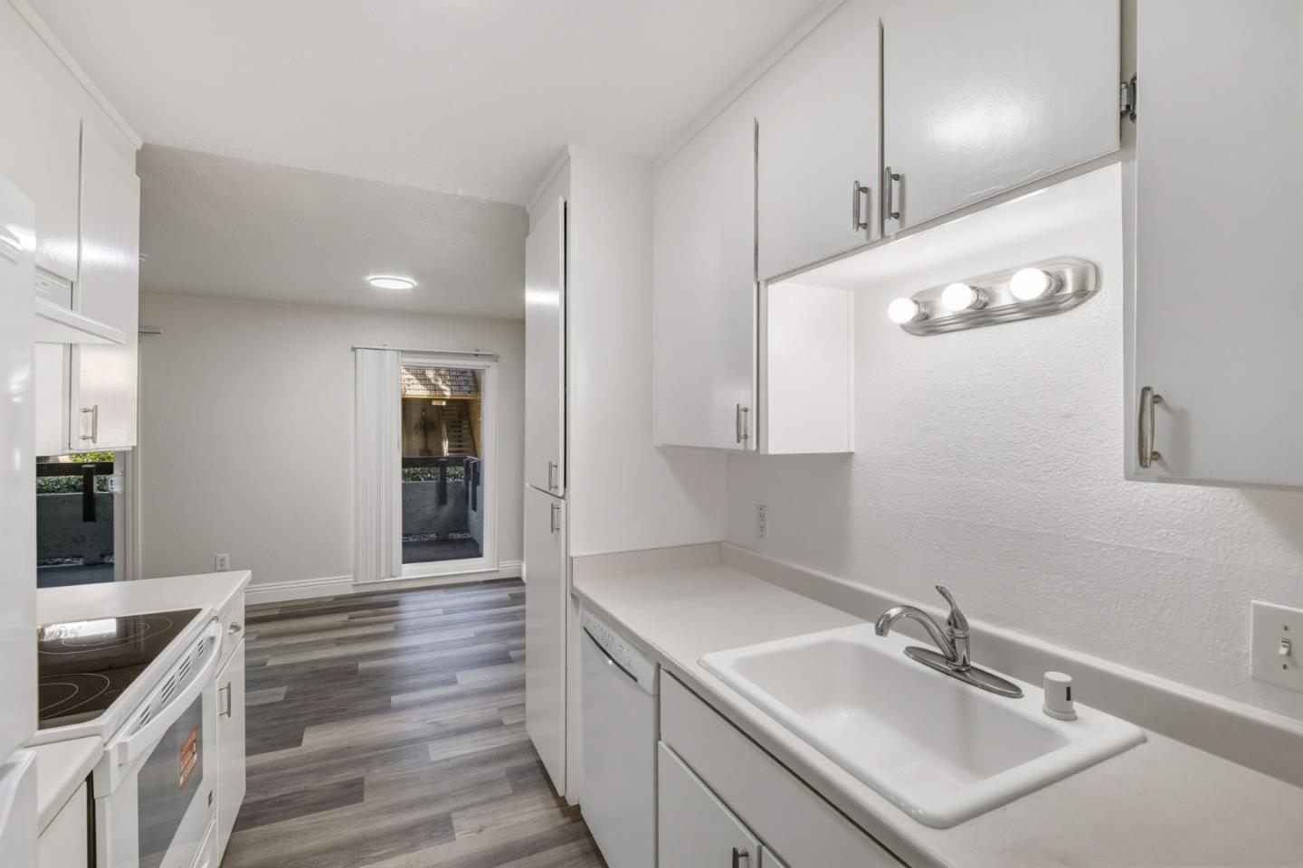 305 Tradewinds Drive 7