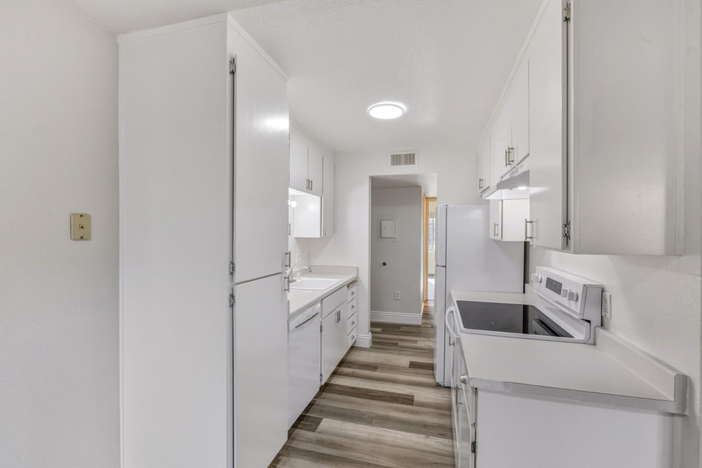 305 Tradewinds Drive 7