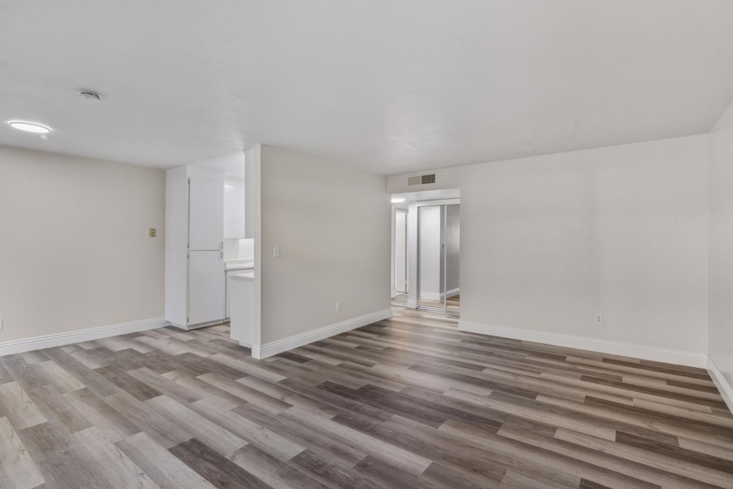 305 Tradewinds Drive 7