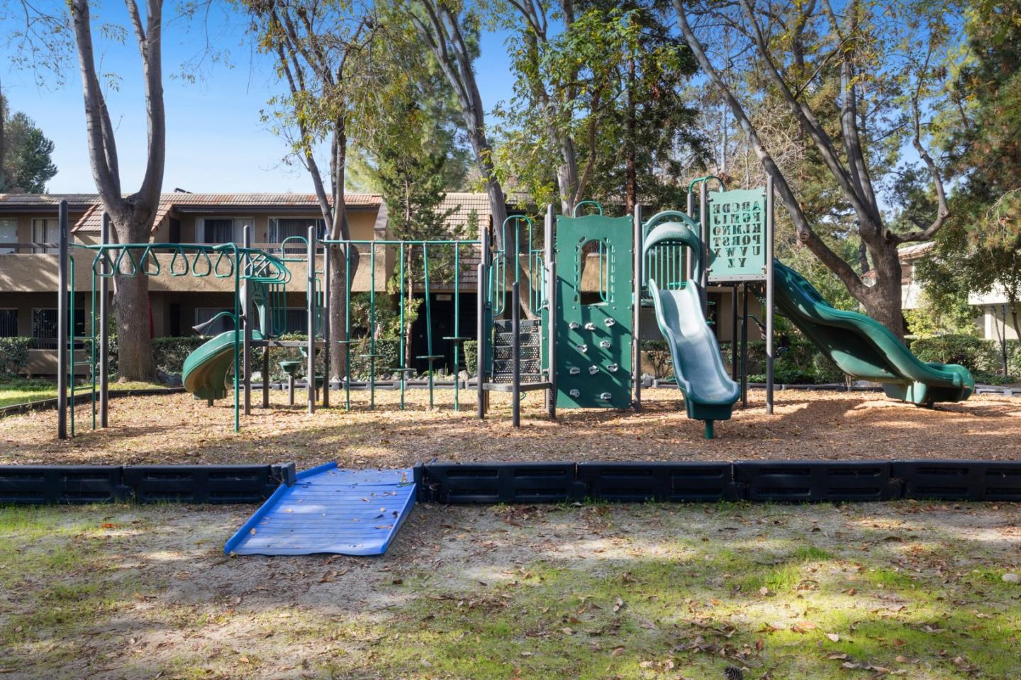 305 Tradewinds Drive 7