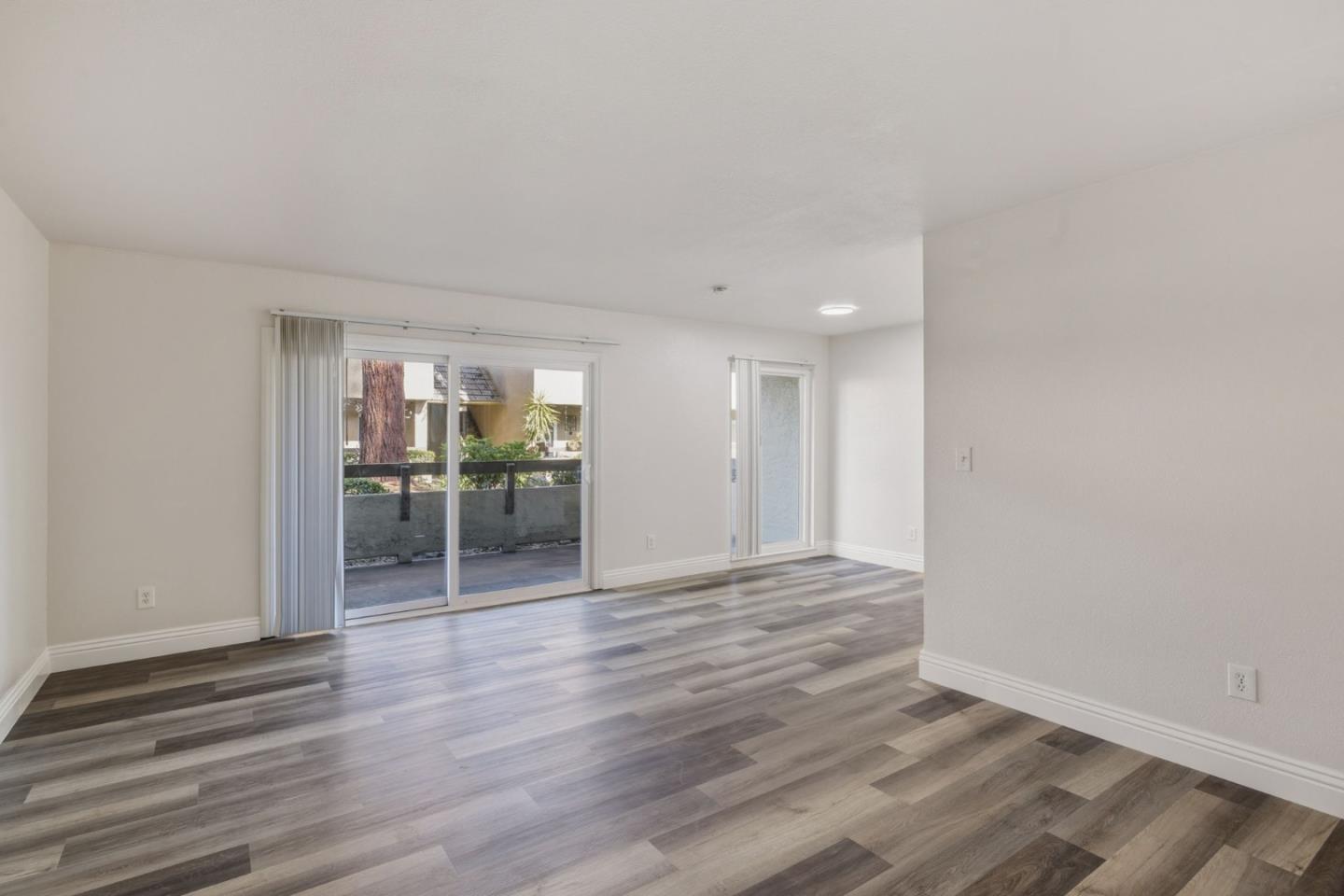 305 Tradewinds Drive 7