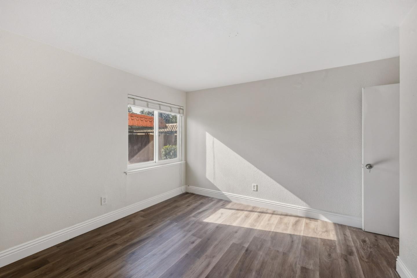 305 Tradewinds Drive 7