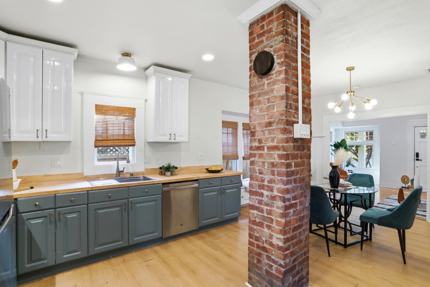 232 Washington Street