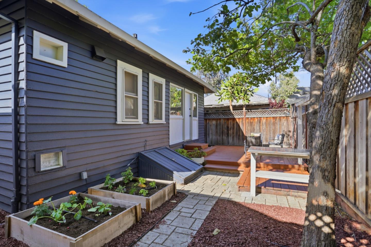 232 Washington Street