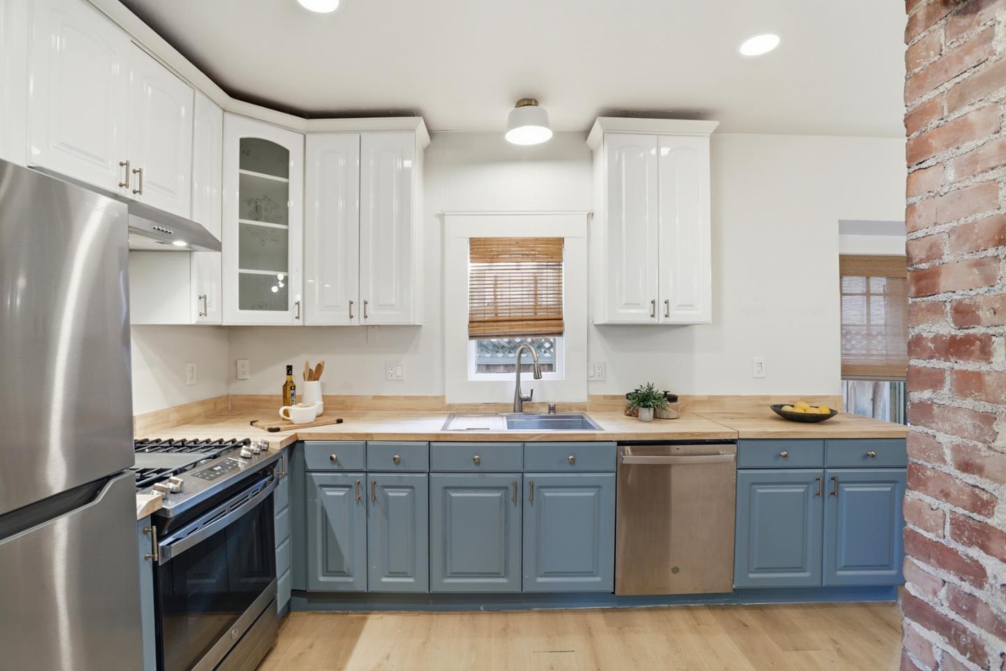 232 Washington Street