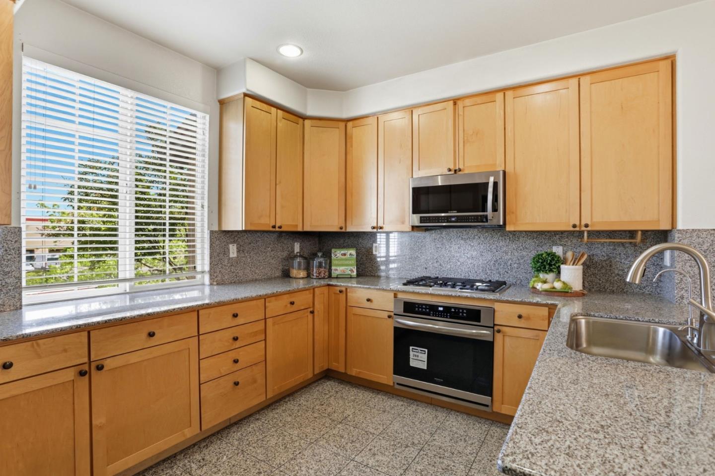1637 Mabury Road