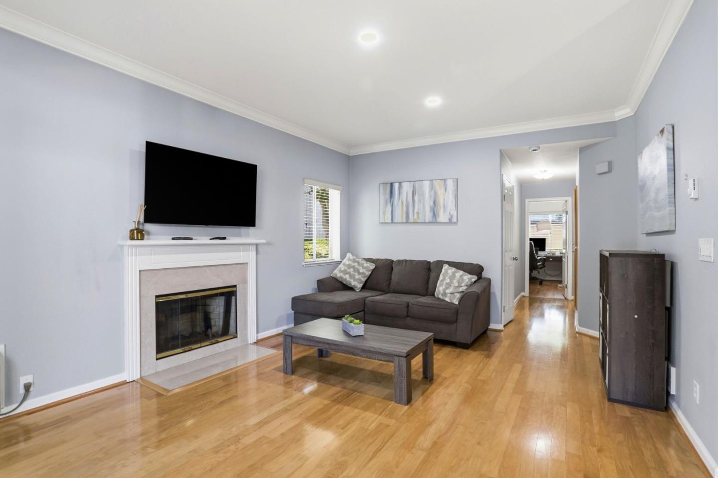 2968 Moorpark Avenue 17